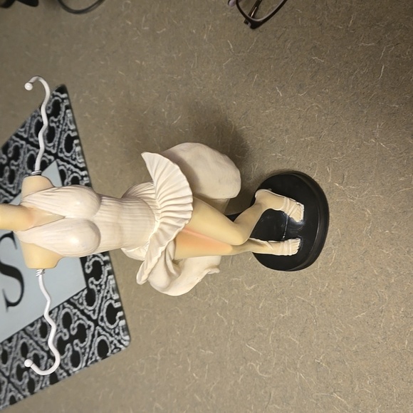 Marylin Monroe Jewelry hanger - Picture 1 of 3